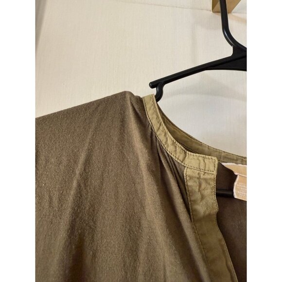 Michael Kors women’s size X-small sleeveless v neck shirt - Picture 4 of 7